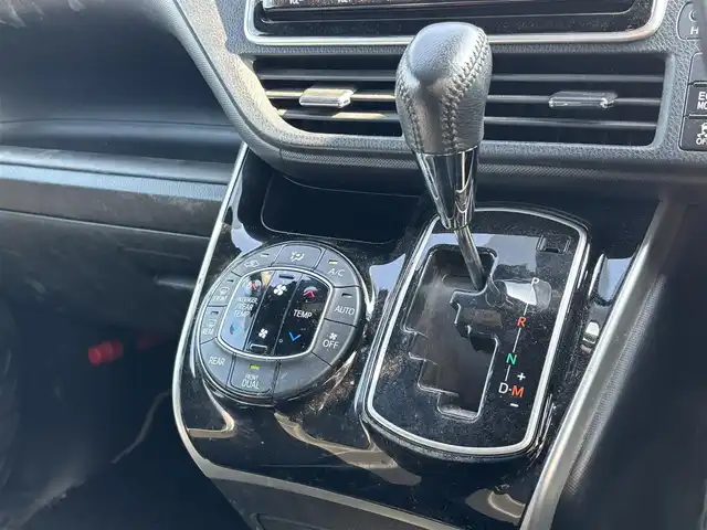 トヨタ ヴォクシー ZS 煌Ⅱ 奈良県 2020(令2)年 4.2万km イナズマスパーキングブラックガラスフレーク 純正９インチナビ　/フルセグＴＶ　/BT/CD/DVD/SD/バックカメラ　/フリップダウンモニター　/クルーズコントロール　/両側パワースライドドア　/ビルトインＥＴＣ　/前後コーナーセンサー　/ＬＥＤヘッドライト　/オートライト/オートマチックハイビーム/衝突被害軽減システム/純正16インチアルミホイール/純正フロアマット/スマートキー/ワンオーナー