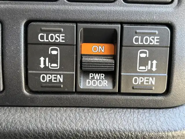 トヨタ ヴォクシー ZS 煌Ⅱ 奈良県 2020(令2)年 4.2万km イナズマスパーキングブラックガラスフレーク 純正９インチナビ　/フルセグＴＶ　/BT/CD/DVD/SD/バックカメラ　/フリップダウンモニター　/クルーズコントロール　/両側パワースライドドア　/ビルトインＥＴＣ　/前後コーナーセンサー　/ＬＥＤヘッドライト　/オートライト/オートマチックハイビーム/衝突被害軽減システム/純正16インチアルミホイール/純正フロアマット/スマートキー/ワンオーナー