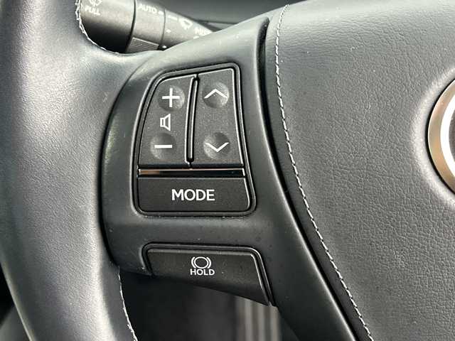 レクサス ＬＳ 600h バージョンC Iパック 愛知県 2015(平27)年 2.5万km ソニッククォーツ サンルーフ/純正ナビ/・Ｂｌｕｅｔｏｏｔｈ接続/・TV/・CD/DVD再生/・ＵＳＢ入力/ブラインドスポットモニター/レーダークルーズコントロール/バックカメラ/ステアリングヒーター/ビルトインＥＴＣ2.0/オットマン/100V充電/電動シェード/カードキーあり/純正フロアマット/純正アルミホイール/LEDオートライト・オートハイビーム/衝突被害軽減ブレーキ/ヘッドライトウォッシャー