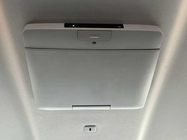 トヨタ アルファード 240S 東京都 2013(平25)年 2.7万km ホワイトパールクリスタルシャイン ワンオーナー/HDDナビ/フルセグテレビ/バックカメラ/両側パワースライドドア/ETC/プッシュスタート/後席用モニター/コーナーセンサー/横滑り防止装置/純正アルミホイール/純正フロアマット/オートキセノンライト/スマートキー/スペアキー