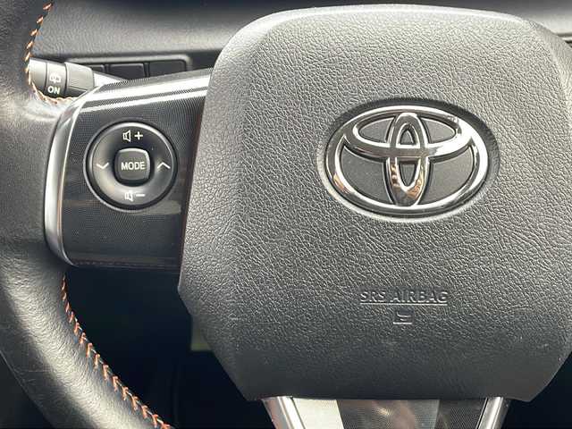 トヨタ シエンタ G クエロ 三重県 2017(平29)年 4.1万km ブラック 純正７型ナビ/バックカメラ/ETC/両側パワースライドドア/シートヒーター/レーンキープアシスト/衝突被害軽減システム/アイドリングストップ/先行車発進告知/ステアリングスイッチ/LEDヘッドライト/オートハイビーム/フォグランプ/電動格納ミラー