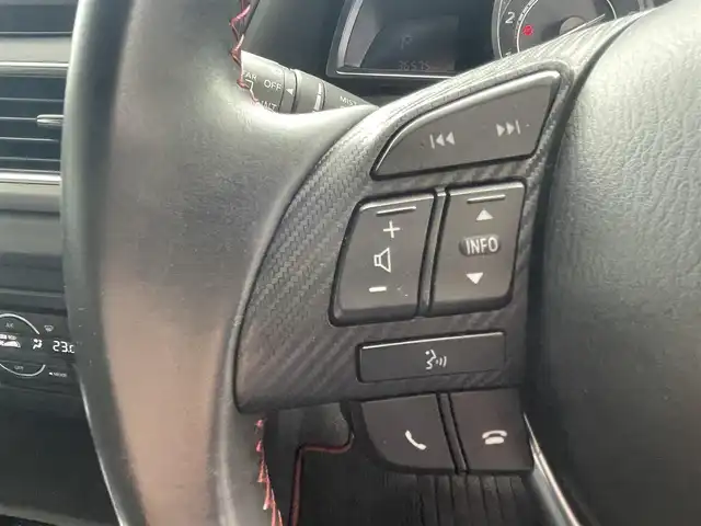 マツダ アクセラ スポーツ XD 愛知県 2014(平26)年 3.7万km ソウルレッドプレミアムメタリック (株)IDOMが運営する【じしゃロン豊川店】の自社ローン専用車両になります。こちらは現金またはオートローンご利用時の価格です。自社ローンご希望の方は別途その旨お申付け下さい/サンルーフ/登録時36575km/純正SDナビ　フルセグTV/（DVD再生可/Bluetooth/USB/AUX）/BOSEサウンドシステム/バックカメラ/ハーフレザーシート/前席シートヒーター/運転席パワーシート/レーダークルーズコントロール/リアビークルモニタリング/スマートシティブレーキサポート/スマートブレーキサポート/車線逸脱警報システム/AT誤発進抑制制御機能/アダプティブライティングシステム/ハイビームコントロール/キセノンヘッドランプ/LEDフォグランプ/アクティブドライビングディスプレイ/アドバンストキーx2/パドルシフト/ETC/ステアリモコン/取説書/保証書/点検記録（全てマツダディーラーで実施）/　26/11  27/7  28/3  29/2/  30/3  31/2  R2/2  R3/2/  R4/3  R5/3  R6/3/6ヶ月点検記録（全てマツダディーラーで実施）/　28/10  29/9  30/8  R1/9/ R2/8  R3/10  R4/9/R5/11  R6/9