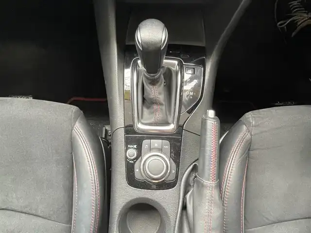 マツダ アクセラ スポーツ XD 愛知県 2014(平26)年 3.7万km ソウルレッドプレミアムメタリック (株)IDOMが運営する【じしゃロン豊川店】の自社ローン専用車両になります。こちらは現金またはオートローンご利用時の価格です。自社ローンご希望の方は別途その旨お申付け下さい/サンルーフ/登録時36575km/純正SDナビ　フルセグTV/（DVD再生可/Bluetooth/USB/AUX）/BOSEサウンドシステム/バックカメラ/ハーフレザーシート/前席シートヒーター/運転席パワーシート/レーダークルーズコントロール/リアビークルモニタリング/スマートシティブレーキサポート/スマートブレーキサポート/車線逸脱警報システム/AT誤発進抑制制御機能/アダプティブライティングシステム/ハイビームコントロール/キセノンヘッドランプ/LEDフォグランプ/アクティブドライビングディスプレイ/アドバンストキーx2/パドルシフト/ETC/ステアリモコン/取説書/保証書/点検記録（全てマツダディーラーで実施）/　26/11  27/7  28/3  29/2/  30/3  31/2  R2/2  R3/2/  R4/3  R5/3  R6/3/6ヶ月点検記録（全てマツダディーラーで実施）/　28/10  29/9  30/8  R1/9/ R2/8  R3/10  R4/9/R5/11  R6/9