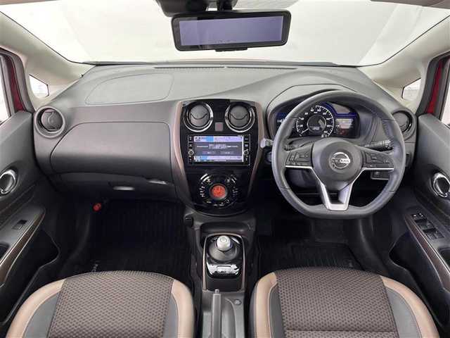 日産 ノート e－パワー メダリスト 大分県 2017(平29)年 4.6万km ガーネットレッド 純正7インチメモリナビ/(CD/DVD/BT/フルセグTV)/全方位カメラ/バックカメラ/ハーフレザーシート/インテリジェントエマージェンシーブレーキ/スマートキー/プッシュスタート/ETC/電格ミラー/ウィンカーミラー/オートライト/フォグランプ/LEDヘッドライト/レーダークルーズコントロール/デジタルインナーミラー/革巻きステアリング/ステアリングスイッチ/純正15インチアルミホイール/フロアマット