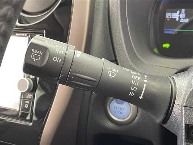 日産 ノート e－パワー メダリスト 大分県 2017(平29)年 4.6万km ガーネットレッド 純正7インチメモリナビ/(CD/DVD/BT/フルセグTV)/全方位カメラ/バックカメラ/ハーフレザーシート/インテリジェントエマージェンシーブレーキ/スマートキー/プッシュスタート/ETC/電格ミラー/ウィンカーミラー/オートライト/フォグランプ/LEDヘッドライト/レーダークルーズコントロール/デジタルインナーミラー/革巻きステアリング/ステアリングスイッチ/純正15インチアルミホイール/フロアマット