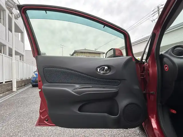 日産 ノート X DIG－S 愛知県 2013(平25)年 5.3万km ラディアントレッド 純正SDナビ/ワンセグテレビ/衝突安全ボディ/サイドインパクトバー/EBD（電子制動力配分装置）/ブレーキアシスト/盗難防止装置/ABS/Wエアバック/バックカメラ/UVカットガラス/スマートキー/後席3点式シートベルト/電動格納ミラー/CVT/ドアバイザー/ETC/プッシュスタート