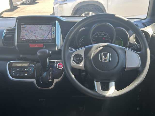 ホンダ Ｎ ＢＯＸ SSパッケージ 大阪府 2015(平27)年 5.7万km プレミアムホワイトパール ナビ　/Ｂｌｕｅｔｏｏｔｈ　/地デジ　/バックカメラ　/両側パワースライドドア　/衝突軽減ブレーキ　/ＥＴＣ　/スマートキー