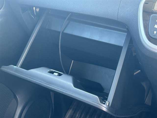 ホンダ Ｎ ＢＯＸ SSパッケージ 大阪府 2015(平27)年 5.7万km プレミアムホワイトパール ナビ　/Ｂｌｕｅｔｏｏｔｈ　/地デジ　/バックカメラ　/両側パワースライドドア　/衝突軽減ブレーキ　/ＥＴＣ　/スマートキー