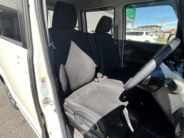 ホンダ Ｎ ＢＯＸ SSパッケージ 大阪府 2015(平27)年 5.7万km プレミアムホワイトパール ナビ　/Ｂｌｕｅｔｏｏｔｈ　/地デジ　/バックカメラ　/両側パワースライドドア　/衝突軽減ブレーキ　/ＥＴＣ　/スマートキー