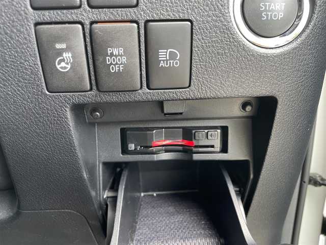 トヨタ アルファード S Cパッケージ 福岡県 2020(令2)年 1.5万km ホワイトパールクリスタルシャイン モデリスタフルエアロフルパーツ/シーケンシャルウインカー/三眼ヘッドライト/サンルーフ/サンシェード/デジタルインナーミラー/ブラインドスポットモニター/ステアリングヒーター/ブレーキホールド/シートメモリー/ドアバイザー/ワンオーナー/DVD視聴可能/フルセグテレビ/バックカメラ/フリップダウンモニター/アイドリングストップ/オットマン/クルーズコントロール(追従走行有り)/サンルーフ/ドアバイザー/プッシュスタート/両側パワースライドドア/パワーバックドア/ビルトインETC/WAC/全席パワーシート