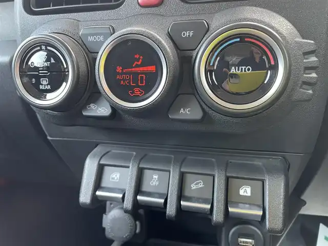 スズキ ジムニー シエラ JC 石川県 2019(平31)年 5.1万km 黒 4WD/社外8型メモリーナビ/CD/DVD/フルセグTV/バックカメラ/LEDヘッドライト/純正アルミホイール/スズキセーフティサポート/シートヒーター/クルーズコントロール/スマートキー/プッシュスタート/電動ミラー/ドライブレコーダー/ETC