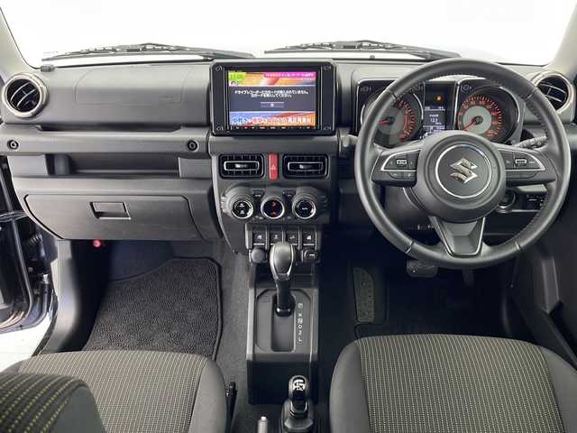 スズキ ジムニー シエラ JC 千葉県 2019(平31)年 5.1万km ブルーイッシュブラックパール3 純正SDナビ/(AM/FM/CD/DVD/SD/Bluetooth/USB/iPod)/バックカメラ/ドライブレコーダー(前方のみ)/衝突被害軽減システム/レーンキープアシスト/クルーズコントロール/ダウンヒルアシストコントロール/LEDヘッドライト/ステアリングスイッチ/シートヒーター(D＋N席)/ヒーテッドミラー/フォグランプ/純正15インチアルミホイール/純正フロアマット/オートライト/電動格納ウィンカーミラー/革巻きステアリングホイール/プッシュスタート/横滑り防止装置/エアバッグ(W+サイド+カーテン)