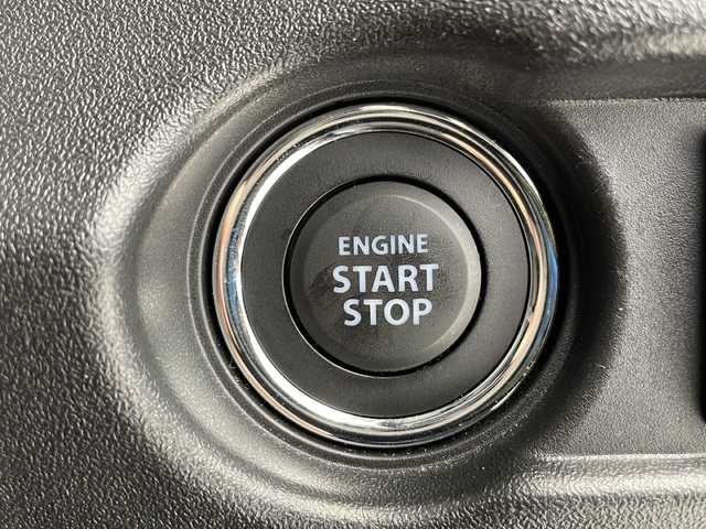 スズキ ジムニー シエラ JC 千葉県 2019(平31)年 5.1万km ブルーイッシュブラックパール3 純正SDナビ/(AM/FM/CD/DVD/SD/Bluetooth/USB/iPod)/バックカメラ/ドライブレコーダー(前方のみ)/衝突被害軽減システム/レーンキープアシスト/クルーズコントロール/ダウンヒルアシストコントロール/LEDヘッドライト/ステアリングスイッチ/シートヒーター(D＋N席)/ヒーテッドミラー/フォグランプ/純正15インチアルミホイール/純正フロアマット/オートライト/電動格納ウィンカーミラー/革巻きステアリングホイール/プッシュスタート/横滑り防止装置/エアバッグ(W+サイド+カーテン)