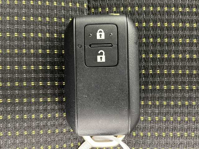 スズキ ジムニー シエラ JC 千葉県 2019(平31)年 5.1万km ブルーイッシュブラックパール3 純正SDナビ/(AM/FM/CD/DVD/SD/Bluetooth/USB/iPod)/バックカメラ/ドライブレコーダー(前方のみ)/衝突被害軽減システム/レーンキープアシスト/クルーズコントロール/ダウンヒルアシストコントロール/LEDヘッドライト/ステアリングスイッチ/シートヒーター(D＋N席)/ヒーテッドミラー/フォグランプ/純正15インチアルミホイール/純正フロアマット/オートライト/電動格納ウィンカーミラー/革巻きステアリングホイール/プッシュスタート/横滑り防止装置/エアバッグ(W+サイド+カーテン)