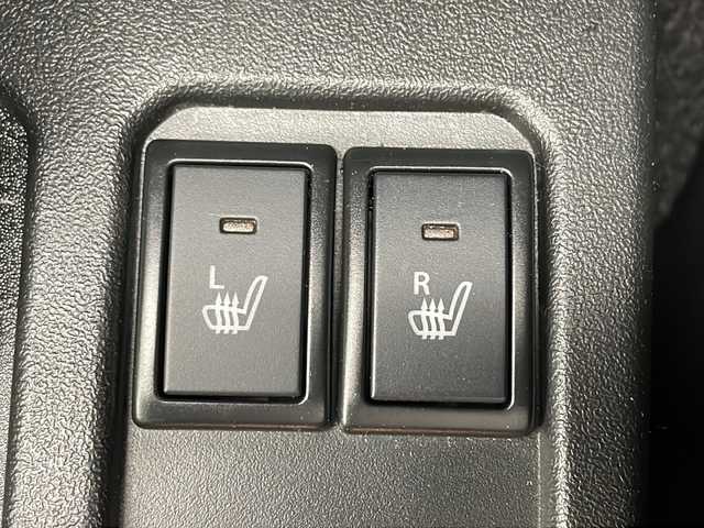 スズキ ジムニー シエラ JC 千葉県 2019(平31)年 5.1万km ブルーイッシュブラックパール3 純正SDナビ/(AM/FM/CD/DVD/SD/Bluetooth/USB/iPod)/バックカメラ/ドライブレコーダー(前方のみ)/衝突被害軽減システム/レーンキープアシスト/クルーズコントロール/ダウンヒルアシストコントロール/LEDヘッドライト/ステアリングスイッチ/シートヒーター(D＋N席)/ヒーテッドミラー/フォグランプ/純正15インチアルミホイール/純正フロアマット/オートライト/電動格納ウィンカーミラー/革巻きステアリングホイール/プッシュスタート/横滑り防止装置/エアバッグ(W+サイド+カーテン)