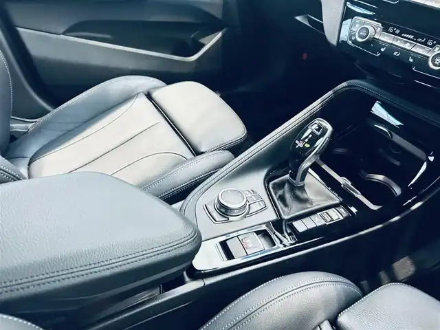ＢＭＷ Ｘ２ sDrive18i MスポーツX 大阪府 2020(令2)年 1.2万km サファイアブラックP インテリジェントセーフティ/HUD/ACC/黒革/パワーシート/Dシートメモリ/シートヒーター/純正ナビ/バックカメラ/電動リアゲート/クリアランスソナー/純正19インチAW/LEDヘッドライト