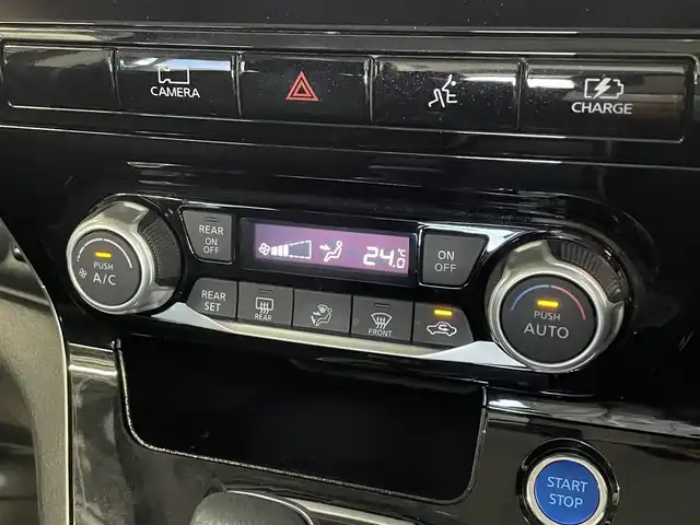 日産 セレナ e－パワー ハイウェイスター V 広島県 2021(令3)年 7.2万km ダイヤモンドブラック 純正10インチナビ/（Bluetooth/SD/CD/DVD/USB/フルセグTV)/アランドビューモニター/ビルドインETC2.0/前方ドライブレコーダー/両側パワースライドドア/日産プロパイロット/アダプティブクルーズコントロール/ブラインドスポットモニター/LEDヘッドライト/オートマチックハイビーム/フォグランプ/純正15インチアルミホイール/純正フロアマット/純正ドアバイザー/横滑り防止装置/衝突被害軽減ブレーキ/レーンキープアシスト/電動格納ミラー/プッシュスタート/スマートキー/スペアキー