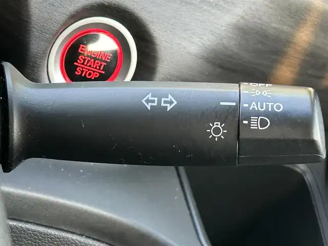 ホンダ フリード＋ G ホンダセンシング 兵庫県 2019(令1)年 2.7万km ホワイトオーキッドパール 純正9インチナビ/BTオーディオ/フルセグTV/横滑り防止装置/レーンキープアシスト/衝突被害軽減システム/バックカメラ/ビルトインETC/ドライブレコーダー/純正フロアマット/純正15インチアルミホイール/LEDオートライト/スペアキー