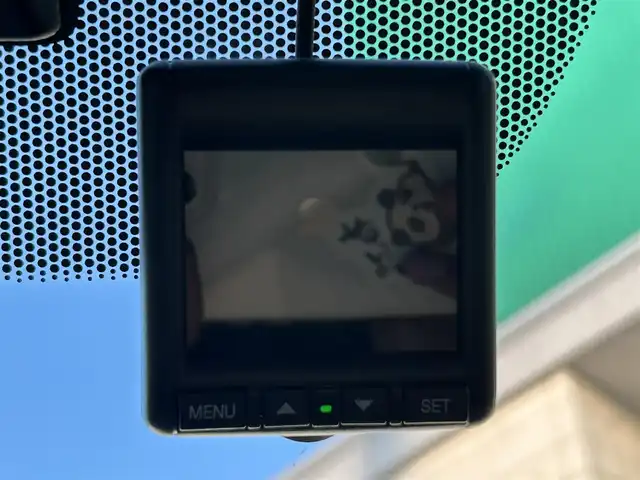 ホンダ フリード＋ G ホンダセンシング 兵庫県 2019(令1)年 2.7万km ホワイトオーキッドパール 純正9インチナビ/BTオーディオ/フルセグTV/横滑り防止装置/レーンキープアシスト/衝突被害軽減システム/バックカメラ/ビルトインETC/ドライブレコーダー/純正フロアマット/純正15インチアルミホイール/LEDオートライト/スペアキー