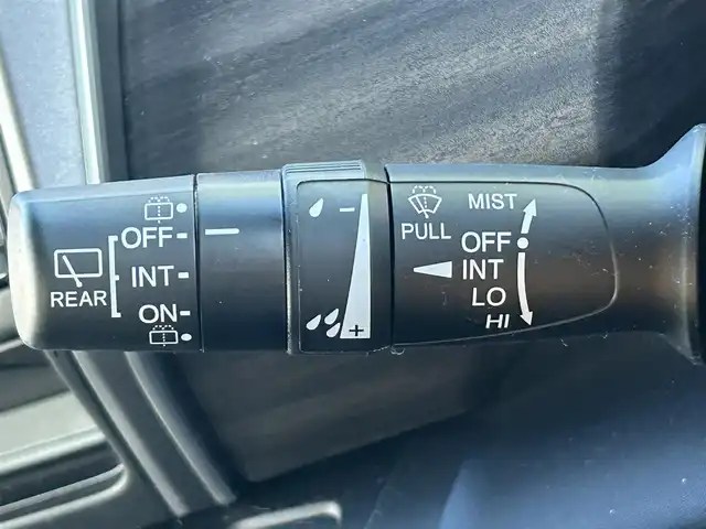 ホンダ フリード＋ G ホンダセンシング 兵庫県 2019(令1)年 2.7万km ホワイトオーキッドパール 純正9インチナビ/BTオーディオ/フルセグTV/横滑り防止装置/レーンキープアシスト/衝突被害軽減システム/バックカメラ/ビルトインETC/ドライブレコーダー/純正フロアマット/純正15インチアルミホイール/LEDオートライト/スペアキー