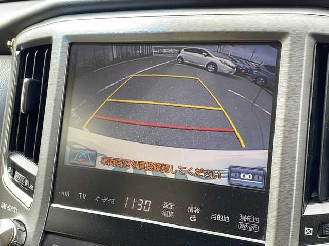 トヨタ クラウン ハイブリッド ロイヤルサルーン 新潟県 2015(平27)年 9.7万km ホワイトパールクリスタルシャイン メーカーナビ/（DTV/DVD/Bluetooth）/バックカメラ/クルーズコントロール/MTモード付AT/ステアリングスイッチ/ステアリングヒーター/パワーシート/シートヒーター/クリアランスソナー/ドライブレコーダー/フロアマット/HIDヘッドライト/フォグランプ/ウィンカーミラー/電格ミラー/ドアバイザー