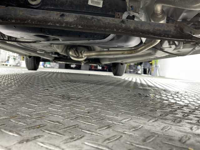 スズキ アルト L 沖縄県 2018(平30)年 4.4万km シルキーシルバーメタリック 禁煙車/衝突被害軽減ブレーキ/純正オーディオ/AM/FM/CD/AUX/パワーウィンドウ/アイドリングストップ/シートヒーターD席/純正ドアバイザー/ABS/横滑り防止装置