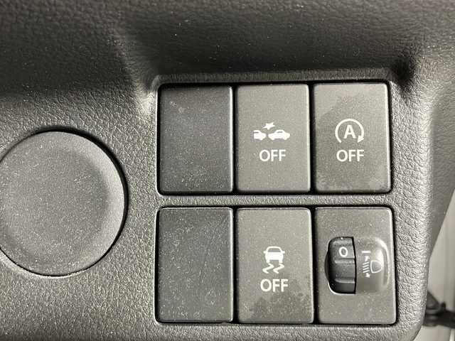 スズキ アルト L 沖縄県 2018(平30)年 4.4万km シルキーシルバーメタリック 禁煙車/衝突被害軽減ブレーキ/純正オーディオ/AM/FM/CD/AUX/パワーウィンドウ/アイドリングストップ/シートヒーターD席/純正ドアバイザー/ABS/横滑り防止装置