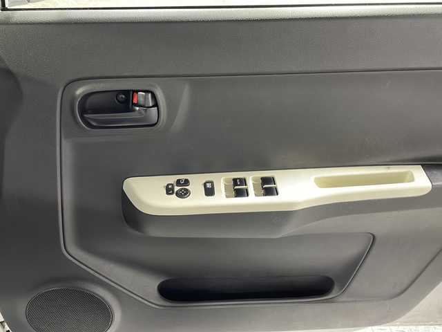 スズキ アルト L 沖縄県 2018(平30)年 4.4万km シルキーシルバーメタリック 禁煙車/衝突被害軽減ブレーキ/純正オーディオ/AM/FM/CD/AUX/パワーウィンドウ/アイドリングストップ/シートヒーターD席/純正ドアバイザー/ABS/横滑り防止装置