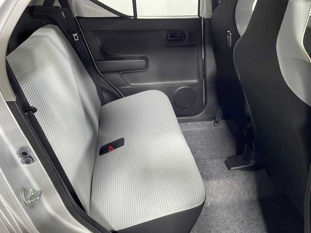 スズキ アルト L 沖縄県 2018(平30)年 4.4万km シルキーシルバーメタリック 禁煙車/衝突被害軽減ブレーキ/純正オーディオ/AM/FM/CD/AUX/パワーウィンドウ/アイドリングストップ/シートヒーターD席/純正ドアバイザー/ABS/横滑り防止装置