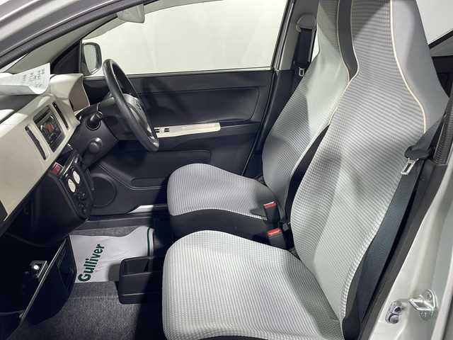 スズキ アルト L 沖縄県 2018(平30)年 4.4万km シルキーシルバーメタリック 禁煙車/衝突被害軽減ブレーキ/純正オーディオ/AM/FM/CD/AUX/パワーウィンドウ/アイドリングストップ/シートヒーターD席/純正ドアバイザー/ABS/横滑り防止装置