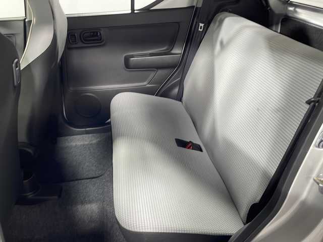 スズキ アルト L 沖縄県 2018(平30)年 4.4万km シルキーシルバーメタリック 禁煙車/衝突被害軽減ブレーキ/純正オーディオ/AM/FM/CD/AUX/パワーウィンドウ/アイドリングストップ/シートヒーターD席/純正ドアバイザー/ABS/横滑り防止装置