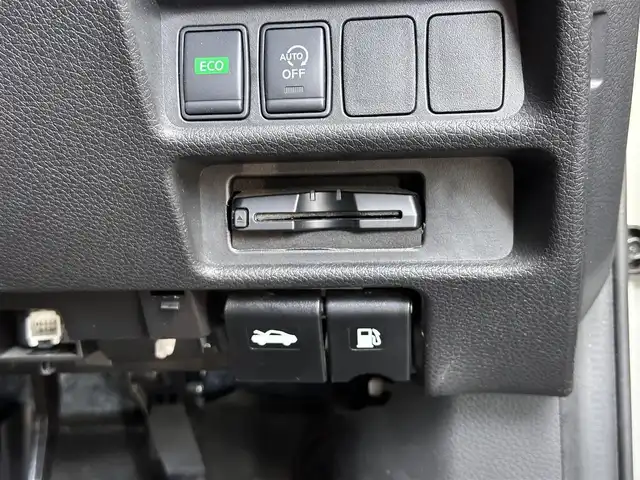 日産 エクストレイル 20Xi 宮城県 2018(平30)年 8.8万km ブリリアントホワイトパール プロパイロット/車線逸脱防止支援システム/後側方車両検知警報/後退時車両検知警報/インテリジェントエマージェンシーブレーキ/インテリジェントアラウンドビューモニター/インテリジェントルームミラー/４×４i【２WD切替可】/純正ナビ/フルセグTV/Bluetooth/CD/DVD/SD/AUX/純正ドライブレコーダー(ナビ連動)/パワーバックドア/カプロンシート/ステアリングスイッチ/電動パーキングブレーキ/ブレーキホール/LEDヘッドライト/フォグランプ/オートライト/ハイビームアシスト/ウインカーミラー/純正18インチAW/保証書/スペアキー×１