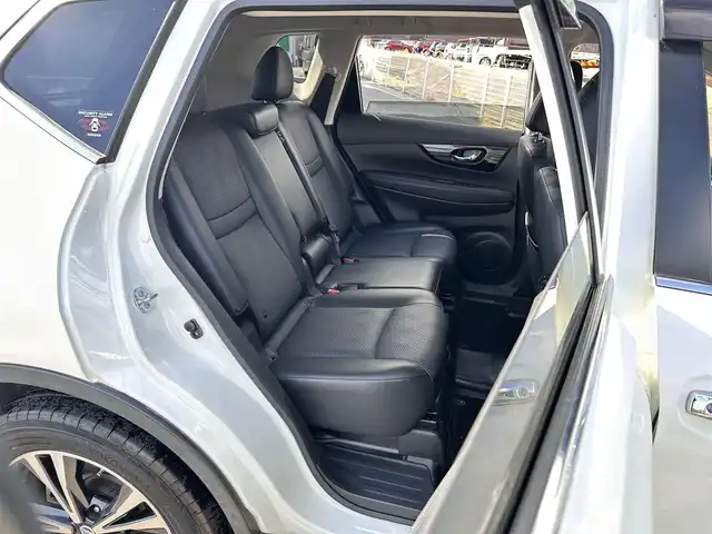 日産 エクストレイル 20Xi 宮城県 2018(平30)年 8.8万km ブリリアントホワイトパール プロパイロット/車線逸脱防止支援システム/後側方車両検知警報/後退時車両検知警報/インテリジェントエマージェンシーブレーキ/インテリジェントアラウンドビューモニター/インテリジェントルームミラー/４×４i【２WD切替可】/純正ナビ/フルセグTV/Bluetooth/CD/DVD/SD/AUX/純正ドライブレコーダー(ナビ連動)/パワーバックドア/カプロンシート/ステアリングスイッチ/電動パーキングブレーキ/ブレーキホール/LEDヘッドライト/フォグランプ/オートライト/ハイビームアシスト/ウインカーミラー/純正18インチAW/保証書/スペアキー×１