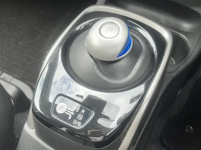 日産 ノート e－パワー X 島根県 2019(平31)年 5.3万km ブリリアントホワイトパール 社外SDナビ　/ワンセグTV　/バックカメラ　/ETC /前後ドライブレコーダー　/衝突軽減システム　/レーンキープアシスト　/前後コーナーセンサー　/オートハイビーム　/オートライト/スマートキー/プッシュスタート/純正フロアマット