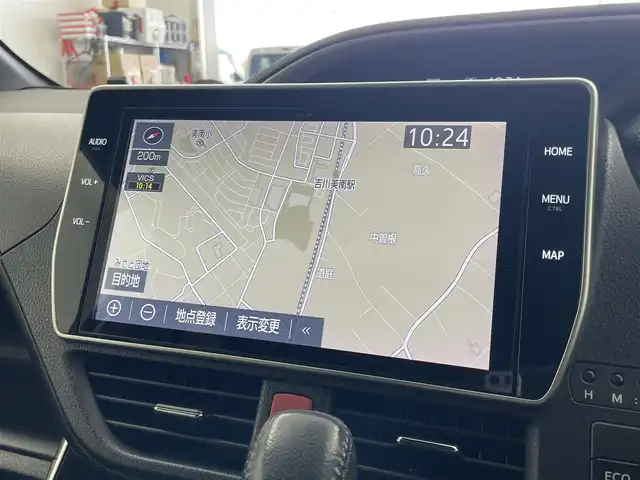 トヨタ ヴォクシー ZS 煌Ⅱ 埼玉県 2019(令1)年 5.6万km ホワイトパールクリスタルシャイン モデリスタエアロ＆AW/Toyota Safety SenseC/　PCS（プリクラッシュセーフティ）/　LDA（車線逸脱警報）/　オートマチックハイビーム/　先行車発進告知機能/純正10インチT-Connectナビ（NSZN-Z68T）/　DTV CD DVD BT/両側パワースライドドア/バックカメラ/TVキャンセラー/クリアランスソナー/クルーズコントロール/前後ドライブレコーダー/ビルトインETC/エンジンスタートボタン/スマートキー/純正LEDヘッドライト/社外フロアマット