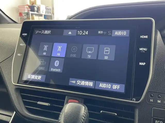 トヨタ ヴォクシー ZS 煌Ⅱ 埼玉県 2019(令1)年 5.6万km ホワイトパールクリスタルシャイン モデリスタエアロ＆AW/Toyota Safety SenseC/　PCS（プリクラッシュセーフティ）/　LDA（車線逸脱警報）/　オートマチックハイビーム/　先行車発進告知機能/純正10インチT-Connectナビ（NSZN-Z68T）/　DTV CD DVD BT/両側パワースライドドア/バックカメラ/TVキャンセラー/クリアランスソナー/クルーズコントロール/前後ドライブレコーダー/ビルトインETC/エンジンスタートボタン/スマートキー/純正LEDヘッドライト/社外フロアマット