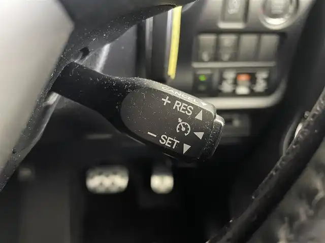 トヨタ ヴォクシー ZS 煌Ⅱ 埼玉県 2019(令1)年 5.6万km ホワイトパールクリスタルシャイン モデリスタエアロ＆AW/Toyota Safety SenseC/　PCS（プリクラッシュセーフティ）/　LDA（車線逸脱警報）/　オートマチックハイビーム/　先行車発進告知機能/純正10インチT-Connectナビ（NSZN-Z68T）/　DTV CD DVD BT/両側パワースライドドア/バックカメラ/TVキャンセラー/クリアランスソナー/クルーズコントロール/前後ドライブレコーダー/ビルトインETC/エンジンスタートボタン/スマートキー/純正LEDヘッドライト/社外フロアマット