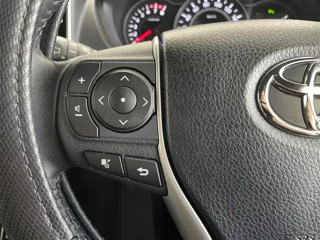 トヨタ ヴォクシー ZS 煌Ⅱ 埼玉県 2019(令1)年 5.6万km ホワイトパールクリスタルシャイン モデリスタエアロ＆AW/Toyota Safety SenseC/　PCS（プリクラッシュセーフティ）/　LDA（車線逸脱警報）/　オートマチックハイビーム/　先行車発進告知機能/純正10インチT-Connectナビ（NSZN-Z68T）/　DTV CD DVD BT/両側パワースライドドア/バックカメラ/TVキャンセラー/クリアランスソナー/クルーズコントロール/前後ドライブレコーダー/ビルトインETC/エンジンスタートボタン/スマートキー/純正LEDヘッドライト/社外フロアマット