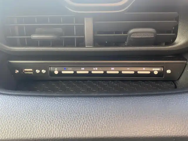 トヨタ ＧＲヤリス RC 熊本県 2023(令5)年 1.2万km スーパーホワイトⅡ 社外オーディオ/・AUX/USB/アイドリングストップ/横滑り防止機能/革巻きステアリング/・ステアリングリモコン/オートライト/・LEDライト/・フォグランプ/・ヘッドライトレベライザー/電動格納ミラー/・ウィンカーミラー/ETC/純正フロアマット/純正アルミホイール/リモコンキー/・スペアキー2本（板キー）