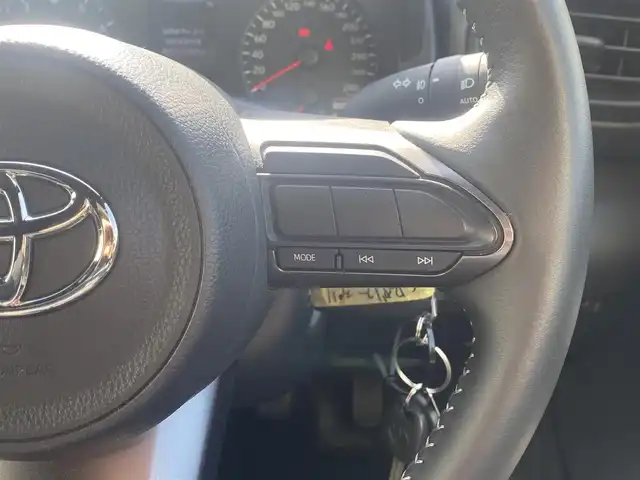 トヨタ ＧＲヤリス RC 熊本県 2023(令5)年 1.2万km スーパーホワイトⅡ 社外オーディオ/・AUX/USB/アイドリングストップ/横滑り防止機能/革巻きステアリング/・ステアリングリモコン/オートライト/・LEDライト/・フォグランプ/・ヘッドライトレベライザー/電動格納ミラー/・ウィンカーミラー/ETC/純正フロアマット/純正アルミホイール/リモコンキー/・スペアキー2本（板キー）