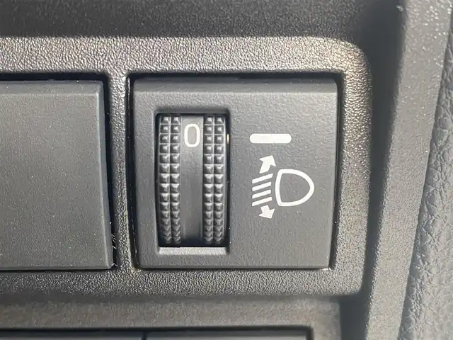 トヨタ ＧＲヤリス RC 熊本県 2023(令5)年 1.2万km スーパーホワイトⅡ 社外オーディオ/・AUX/USB/アイドリングストップ/横滑り防止機能/革巻きステアリング/・ステアリングリモコン/オートライト/・LEDライト/・フォグランプ/・ヘッドライトレベライザー/電動格納ミラー/・ウィンカーミラー/ETC/純正フロアマット/純正アルミホイール/リモコンキー/・スペアキー2本（板キー）