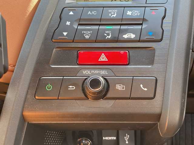 ホンダ Ｓ６６０ β 佐賀県 2017(平29)年 2.6万km プレミアムミスティックナイトパール 6MT/無限ハードトップ/純正ディスプレイオーディオ/バックカメラ/ETC/ドライブレコーダー/ステアリングリモコン/Clazzioシートカバー/プッシュスタート/スマートキー/LEDヘッドライト/Moduloアルミホイール/社外マフラー