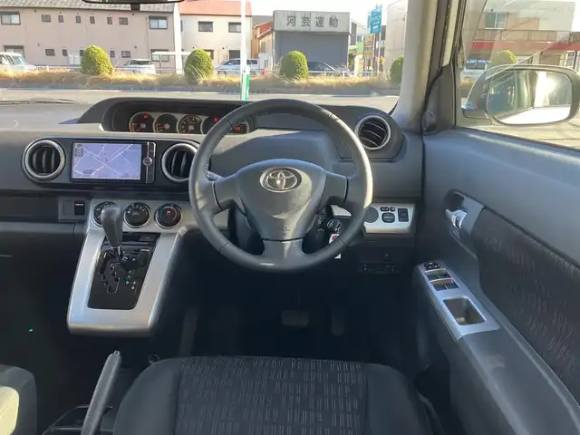 トヨタ カローラ ルミオン 1．5X エアロツアラー 三重県 2014(平26)年 8.6万km ホワイトパールクリスタルシャイン ワンオーナー/車検R9年1月23日/純正SDナビ/・フルセグ・Bluetooth/・CD/DVD再生・録音機能/バックカメラ/キーレス/ウィンカーミラー/フロアマット/ドアバイザー/プライバシーガラス/ビルトインETC/ヘッドライトレベライザー/電格ミラー