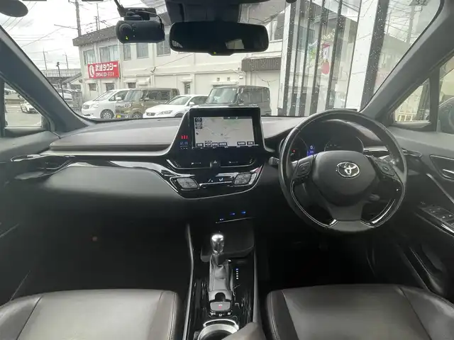 トヨタ Ｃ－ＨＲ G LEDエディション 佐賀県 2018(平30)年 13.3万km ブラックマイカ フルモデリスタ/トヨタセーフティセンス/・プリクラッシュセーフティ/・レーダークルーズコントロール/・レーンディパーチャーアラート/・オートマチックハイビーム/クリアランスソナー/ブラインドスポットモニター/純正9型ナビ/・バックカメラ/・フルセグTV/BT/CD/DVD/ハーフレザーシート/シートヒーター/純正18インチAW/LEDヘッドライト/フォグランプ/オートライト/ETC/社外ドラレコ/電動パーキングスイッチ/GPSレーダー探知機/トノカバー/スペアキー×1/取扱説明書/保証書