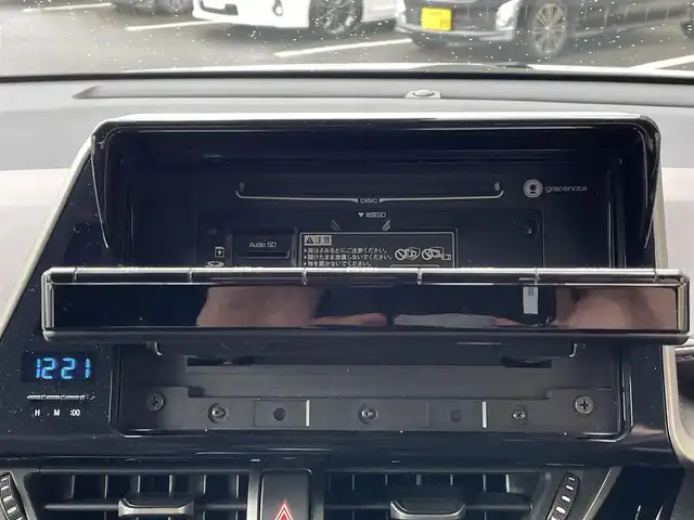 トヨタ Ｃ－ＨＲ G LEDエディション 佐賀県 2018(平30)年 13.3万km ブラックマイカ フルモデリスタ/トヨタセーフティセンス/・プリクラッシュセーフティ/・レーダークルーズコントロール/・レーンディパーチャーアラート/・オートマチックハイビーム/クリアランスソナー/ブラインドスポットモニター/純正9型ナビ/・バックカメラ/・フルセグTV/BT/CD/DVD/ハーフレザーシート/シートヒーター/純正18インチAW/LEDヘッドライト/フォグランプ/オートライト/ETC/社外ドラレコ/電動パーキングスイッチ/GPSレーダー探知機/トノカバー/スペアキー×1/取扱説明書/保証書