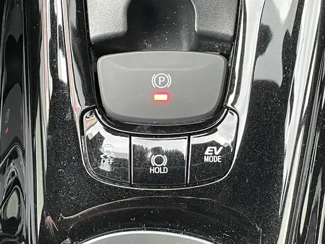 トヨタ Ｃ－ＨＲ G LEDエディション 佐賀県 2018(平30)年 13.3万km ブラックマイカ フルモデリスタ/トヨタセーフティセンス/・プリクラッシュセーフティ/・レーダークルーズコントロール/・レーンディパーチャーアラート/・オートマチックハイビーム/クリアランスソナー/ブラインドスポットモニター/純正9型ナビ/・バックカメラ/・フルセグTV/BT/CD/DVD/ハーフレザーシート/シートヒーター/純正18インチAW/LEDヘッドライト/フォグランプ/オートライト/ETC/社外ドラレコ/電動パーキングスイッチ/GPSレーダー探知機/トノカバー/スペアキー×1/取扱説明書/保証書