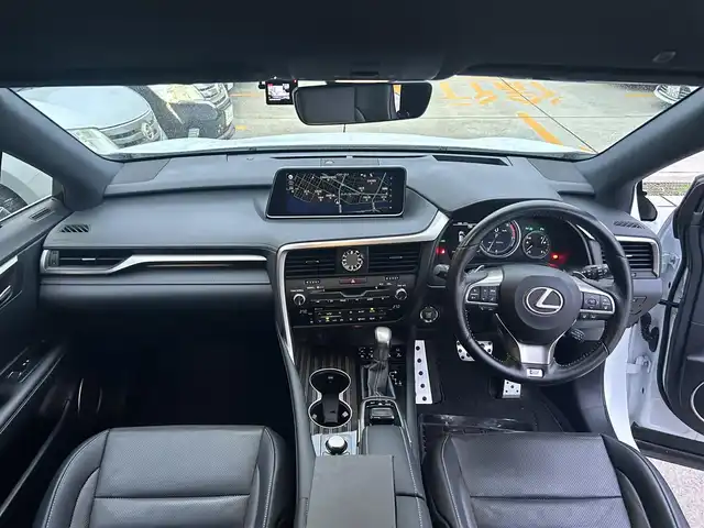 レクサス ＲＸ 200t Fスポーツ 広島県 2017(平29)年 6.1万km ソニッククォーツ 禁煙車/ステアリングヒーター/パドルシフト/純正メーカーナビ/(BT/DVD/AUX/SD/USB)/純正20インチAW/フルセグテレビ/アラウンドビューモニター/追従機能付きクルーズコントロール/レーンキープアシスト/クリアランスソナー/ブラインドスポットモニター/プリクラッシュ/走行３モード切替(Eco、Normal、Sports)/EVモード走行/プッシュスタート/電動リアゲート/メモリ付きパワーシート/シートヒーター(全席)/シートベンチレーション(D＋N)/オートライト/オートマチックハイビーム/純正LEDヘッドライト/ビルトインETC2.0