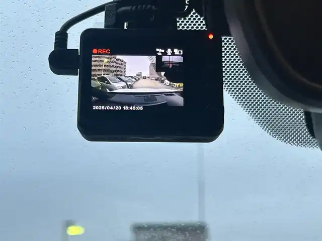 レクサス ＲＸ 200t Fスポーツ 広島県 2017(平29)年 6.1万km ソニッククォーツ 禁煙車/ステアリングヒーター/パドルシフト/純正メーカーナビ/(BT/DVD/AUX/SD/USB)/純正20インチAW/フルセグテレビ/アラウンドビューモニター/追従機能付きクルーズコントロール/レーンキープアシスト/クリアランスソナー/ブラインドスポットモニター/プリクラッシュ/走行３モード切替(Eco、Normal、Sports)/EVモード走行/プッシュスタート/電動リアゲート/メモリ付きパワーシート/シートヒーター(全席)/シートベンチレーション(D＋N)/オートライト/オートマチックハイビーム/純正LEDヘッドライト/ビルトインETC2.0