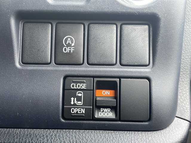 トヨタ ノア Si サイドリフトアップ 愛知県 2015(平27)年 4.5万km ブラック /禁煙/ディーラー整備記録簿H30//メモリナビ/フルセグ/CD/DVD/BT/USB//助手席サイドリフトアップ//バックカメラ//革巻きステア/ステアスイッチ//純正16インチAW//純正フロアマット//純正ドアバイザー//プッシュスタート/スマートキー//サンシェード（セカンドシート）//右側パワースライドドア//アイドリングストップ//横滑り防止装置//HIDヘッドライト//オートライト//電格ミラー//新車時保証書//取扱説明書//スペアキー