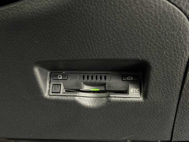 トヨタ Ｃ－ＨＲ G－T 栃木県 2017(平29)年 8.1万km メタルストリームM 社外ナビ / 【AM/FM/CD/DVD/SD/USB/BT】/バックカメラ/プリクラッシュセーフティ/ブラインドスポットモニター/クリアランスソナー/LDA操舵支援/モデリスタエアロ/前席シートヒーター/フロントワイパーデアイサー/オートブレーキホールド/横滑り防止装置/純正フロアマット/純正ドアバイザー/スペアキー１本